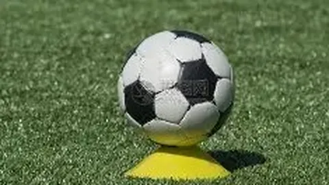 “励志少年篮球梦：大凉山“黑鹰”亮相CBA首战，改编电影同步上映”